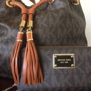 Two piece Michael kors bag and wallet
